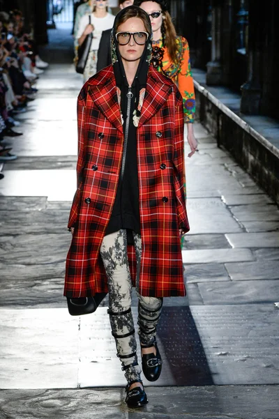 Look 46